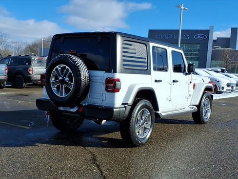 Used 2020 Jeep Wrangler Unlimited Sahara image 7
