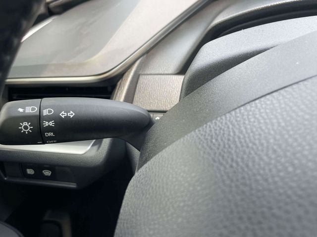 Certified 2025 Toyota Prius FWD image 25