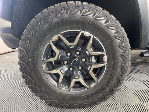 New 2026 Chevrolet Colorado ZR2 w/ Technology Package image 13