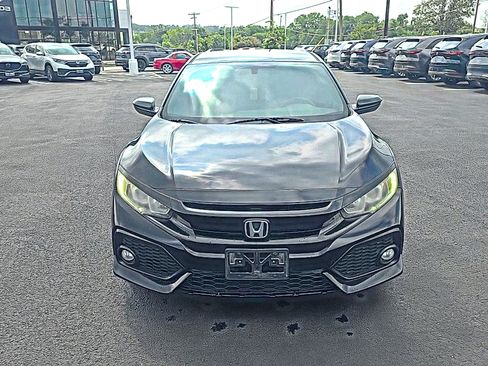 Used 2018 Honda Civic Sport image 2