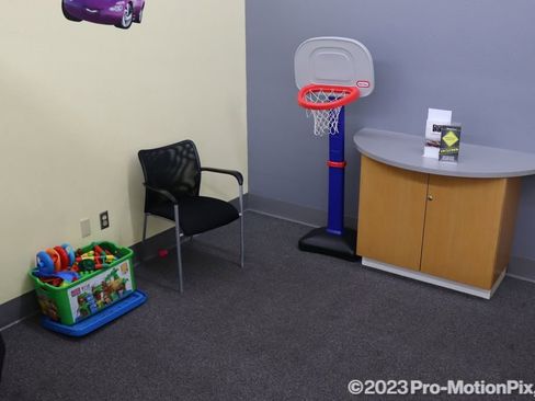 Used 2024 Toyota Corolla Cross LE w/ Moonroof Package image 37