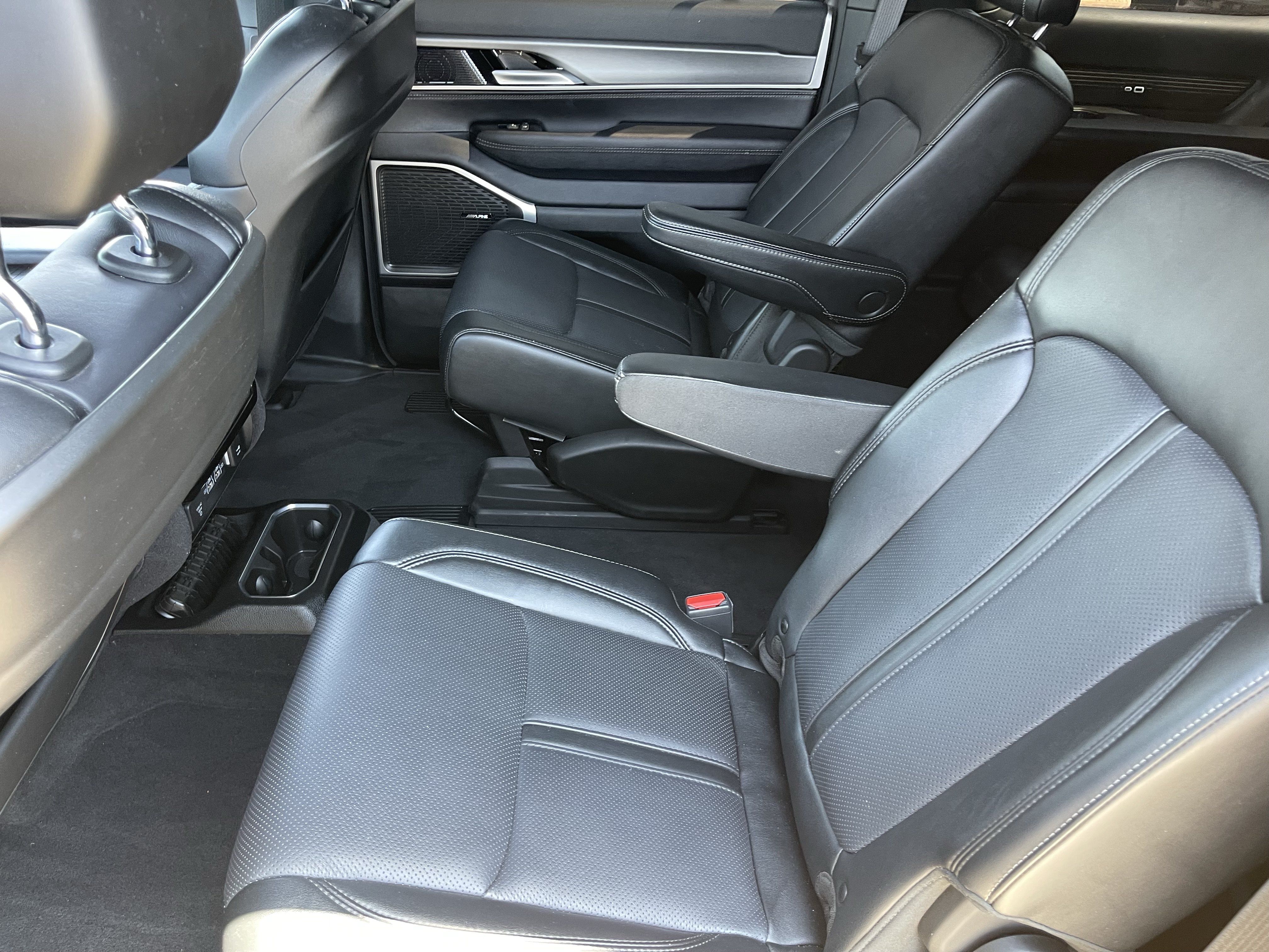Certified 2025 Jeep Wagoneer Series II AWD/4WD image 18