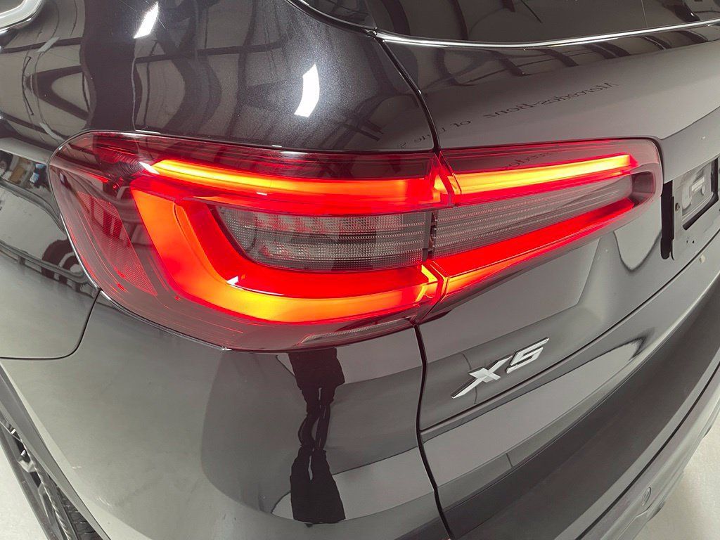 Used 2021 BMW X5 xDrive40i w/ Premium Package AWD/4WD image 14