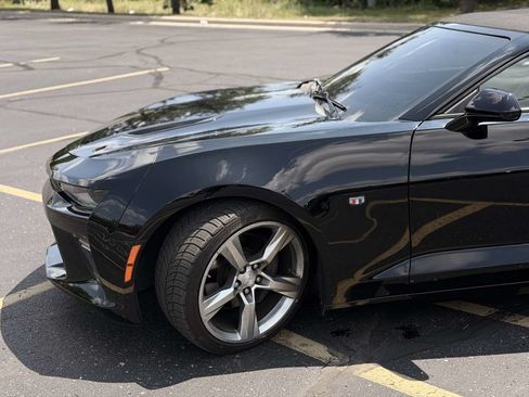 Used 2017 Chevrolet Camaro SS RWD image 11