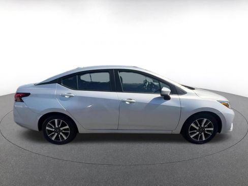 Used 2025 Nissan Versa SV FWD image 13