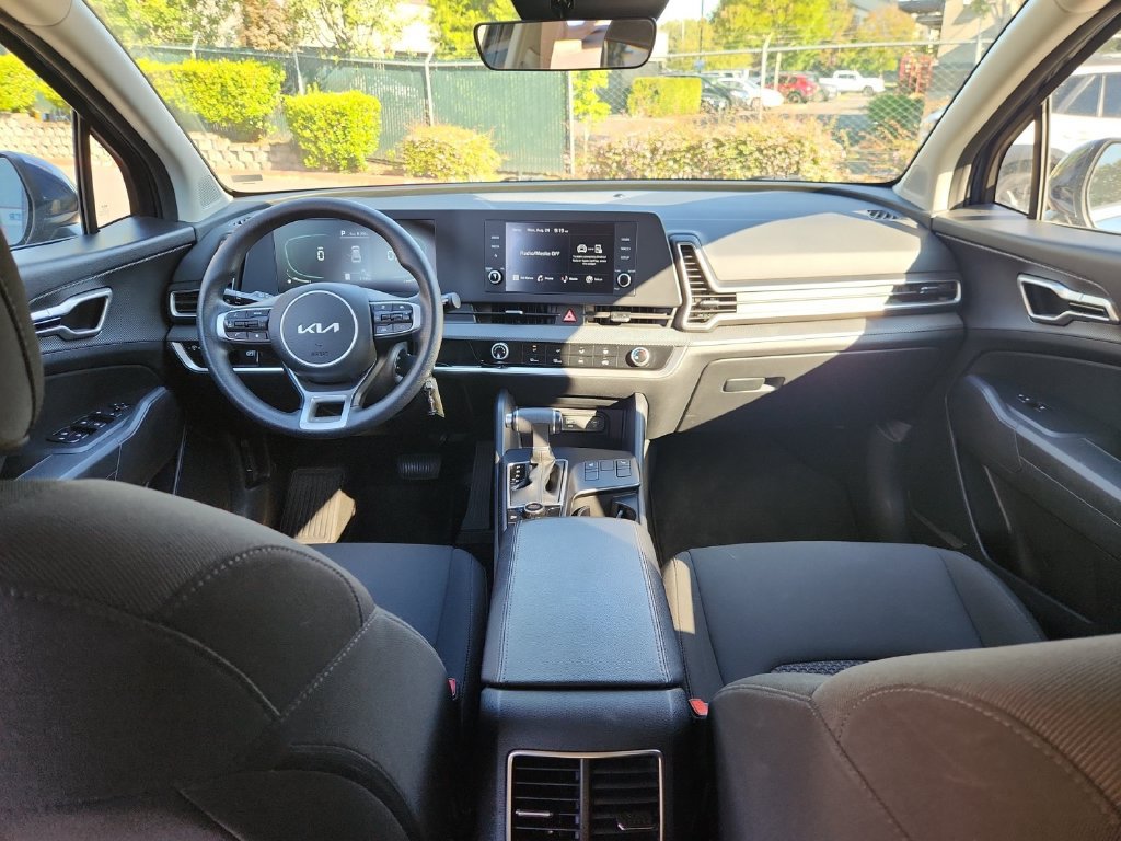 Used 2024 Kia Sportage LX AWD/4WD image 21