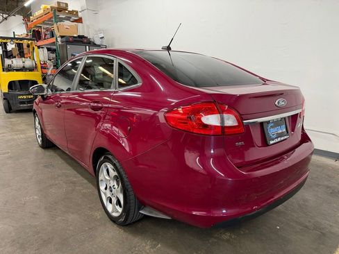Used 2011 Ford Fiesta SEL w/ 301A Rapid Spec Order Code image 3