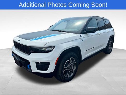 Used 2024 Jeep Grand Cherokee Trailhawk AWD/4WD image 3