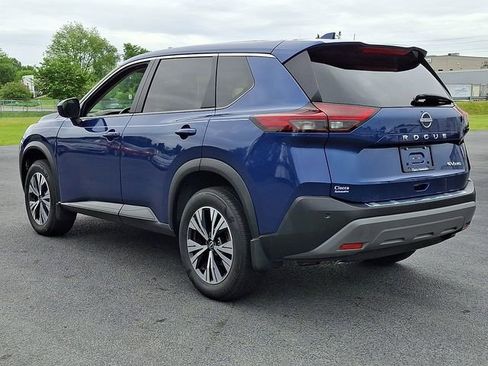 Used 2023 Nissan Rogue SV AWD/4WD image 7
