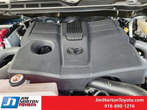 Used 2025 Toyota Tundra Limited w/ Power Package AWD/4WD image 32