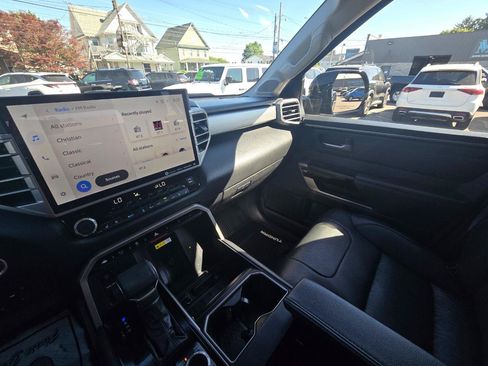 Used 2023 Toyota Tundra Limited AWD/4WD image 11