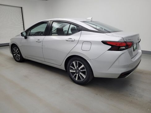Used 2021 Nissan Versa SV image 3