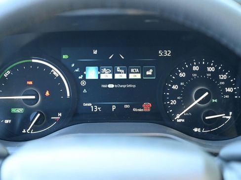 Used 2025 Toyota Sienna LE image 24