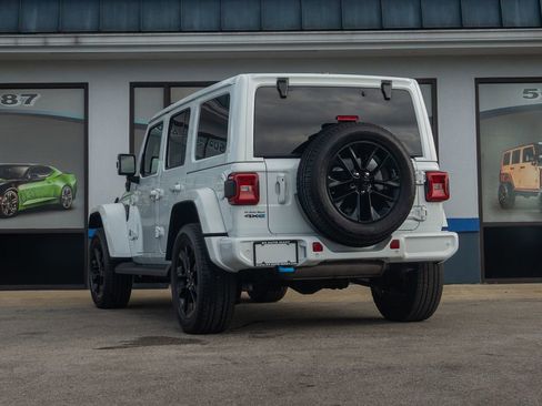 Used 2021 Jeep Wrangler Unlimited Sahara image 8