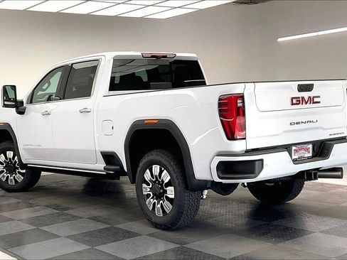 New 2026 GMC Sierra 2500 Denali w/ Denali Reserve Package image 2