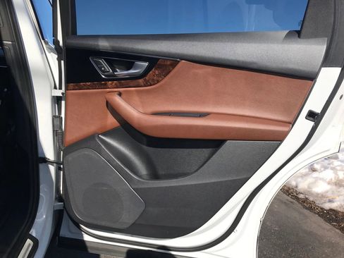 Used 2018 Audi Q7 3.0T Premium image 58