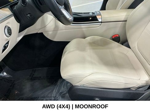 Used 2024 Mercedes-Benz C 300 4MATIC Sedan image 13