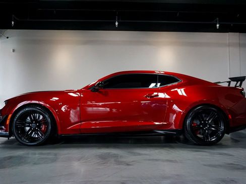 Used 2021 Chevrolet Camaro ZL1 image 34