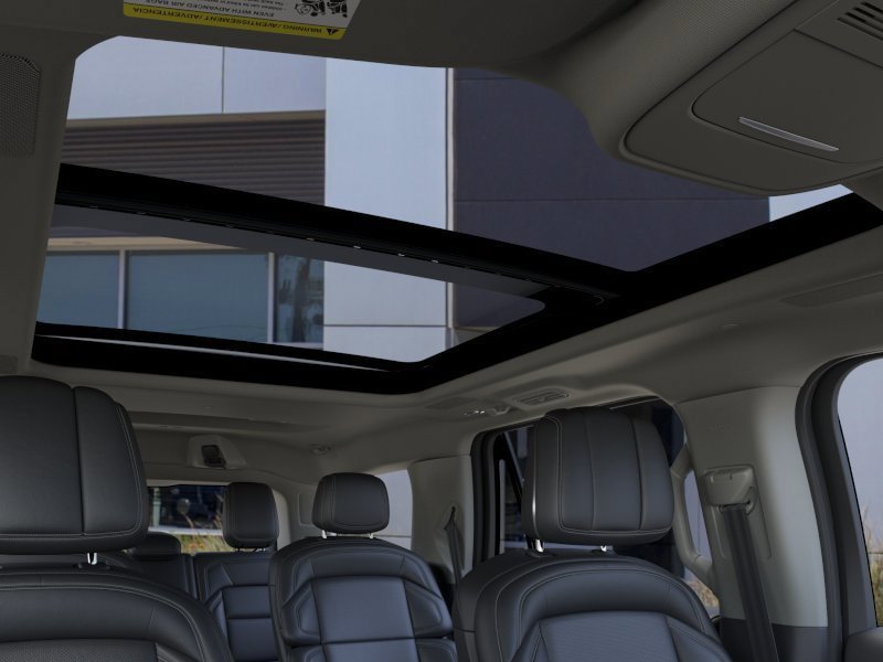 New 2026 Lincoln Navigator Reserve AWD/4WD image 22