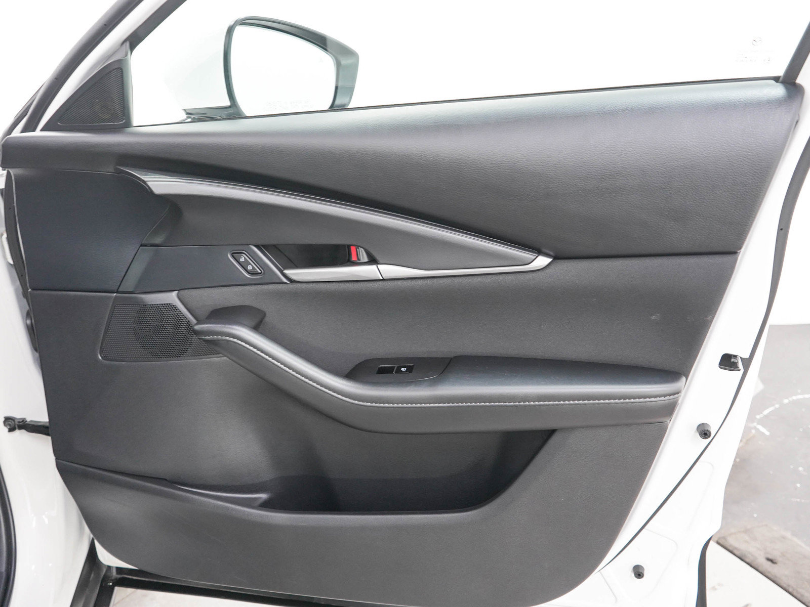 Used 2024 MAZDA CX-30 AWD 2.5 S image 11