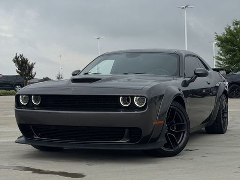 Used 2021 Dodge Challenger R/T Scat Pack RWD image 2