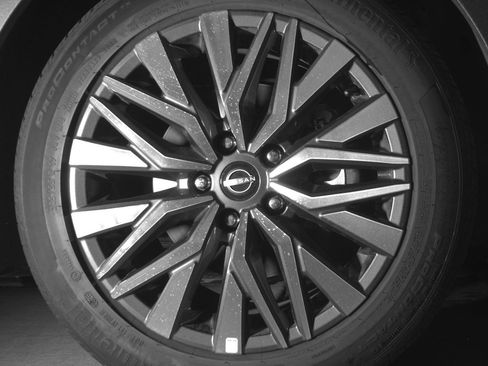 Used 2025 Nissan Altima 2.5 SV FWD image 13