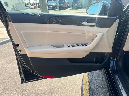 Used 2018 Hyundai Sonata Limited image 21