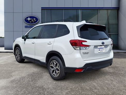 Certified 2021 Subaru Forester Premium image 4