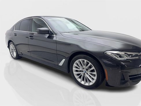 Used 2022 BMW 530i w/ Premium Package image 12