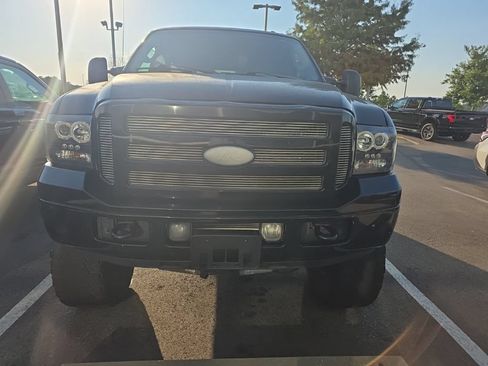 Used 2005 Ford Excursion Limited AWD/4WD image 4