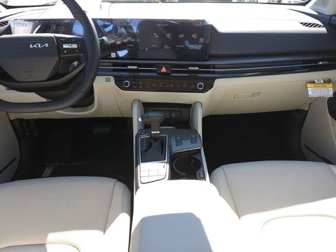 New 2026 Kia Sportage EX FWD image 15