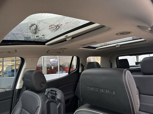 Used 2023 GMC Acadia Denali w/ Black Diamond Edition AWD/4WD image 16