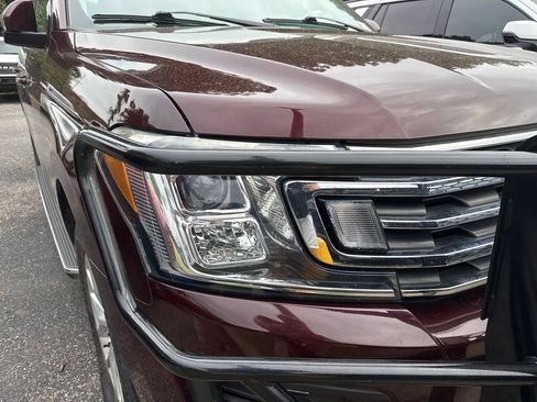 Used 2021 Ford Expedition XLT AWD/4WD image 2