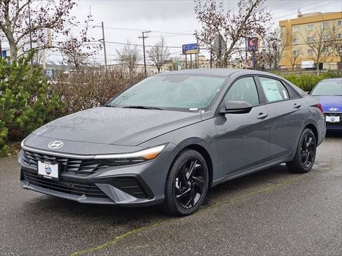 New 2026 Hyundai Elantra Sport FWD image 3
