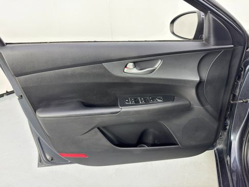 Used 2020 Kia Forte LXS image 32