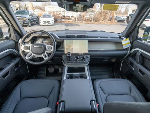 New 2026 Land Rover Defender 110 X-Dynamic SE image 16