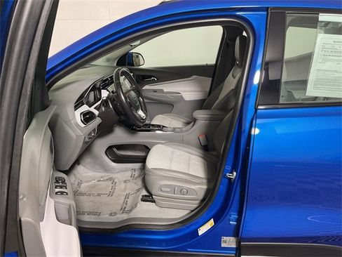 Used 2023 Chevrolet Bolt EUV Premier w/ Sun & Sound Package image 19