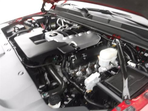 Used 2015 Cadillac Escalade Premium image 5