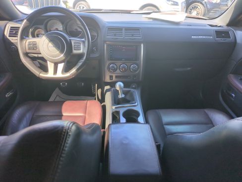 Used 2014 Dodge Challenger R/T image 15