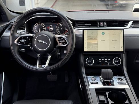 Used 2025 Jaguar F-PACE R-Dynamic S image 25
