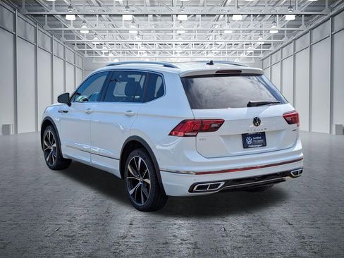 Certified 2022 Volkswagen Tiguan SEL R-Line AWD/4WD image 3