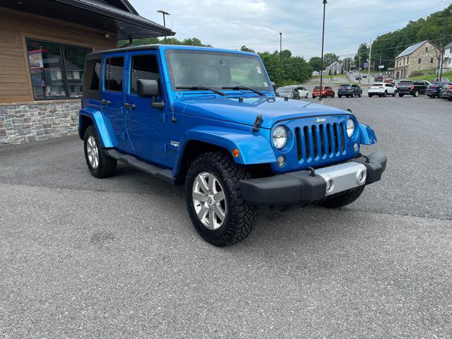 Used 2015 Jeep Wrangler Unlimited Sahara w/ Connectivity Group AWD/4WD image 11