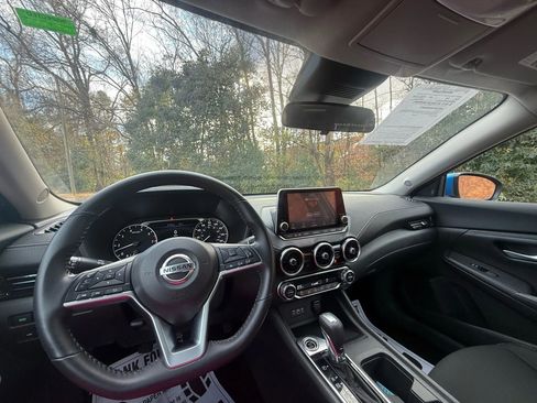 Used 2020 Nissan Sentra SV w/ Lighting Package image 29