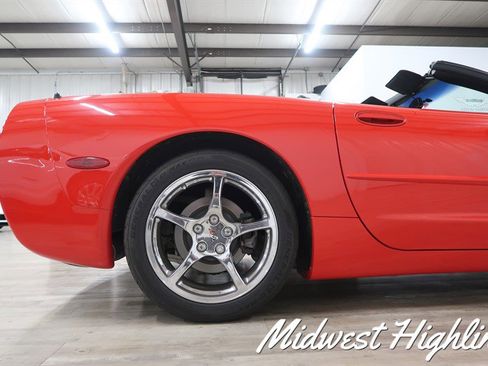 Used 2000 Chevrolet Corvette Convertible w/ Memory Pkg image 16