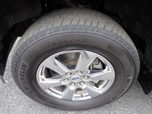 Used 2019 Ford F150 XLT w/ Equipment Group 302A Luxury image 12