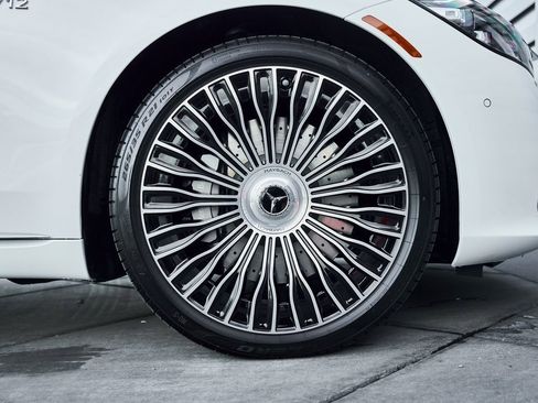 Used 2026 Mercedes-Benz Maybach S 680 4MATIC image 26