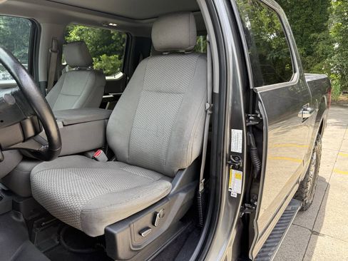 Used 2015 Ford F150 XLT w/ Equipment Group 302A Luxury AWD/4WD image 14