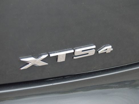 Used 2015 Cadillac XTS Luxury image 7