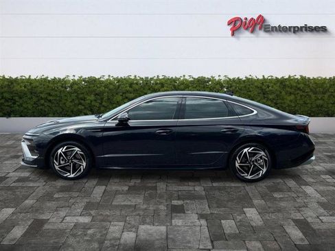 Used 2024 Hyundai Sonata SEL w/ Convenience Package FWD image 3