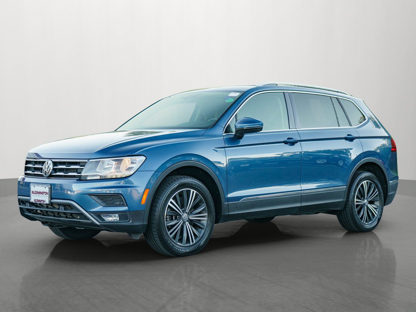 Used 2019 Volkswagen Tiguan SEL AWD/4WD image 3